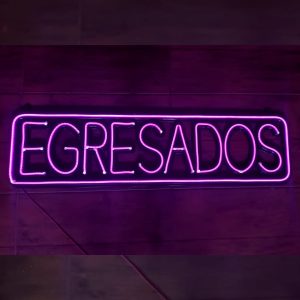Cartel "Egresados"